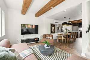 featured image of 925 Ne 23rd Ave