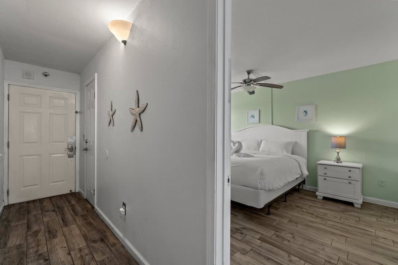 8743 Thomas Drive - Photo 7 of 29