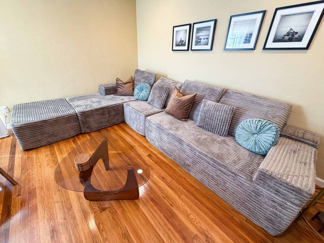 16018 Windsor Dr #1364157P - Photo 4 of 50