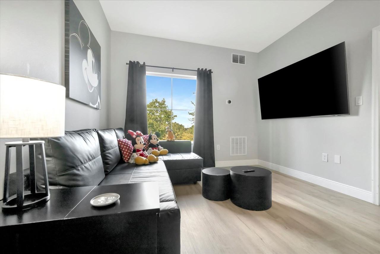 8303 Palm Pkwy #1372310P - Photo 2 of 50