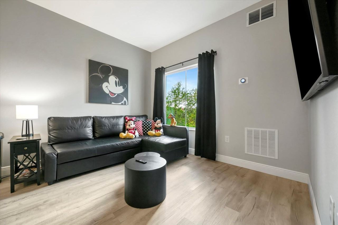 8303 Palm Pkwy #1372310P - Photo 3 of 50