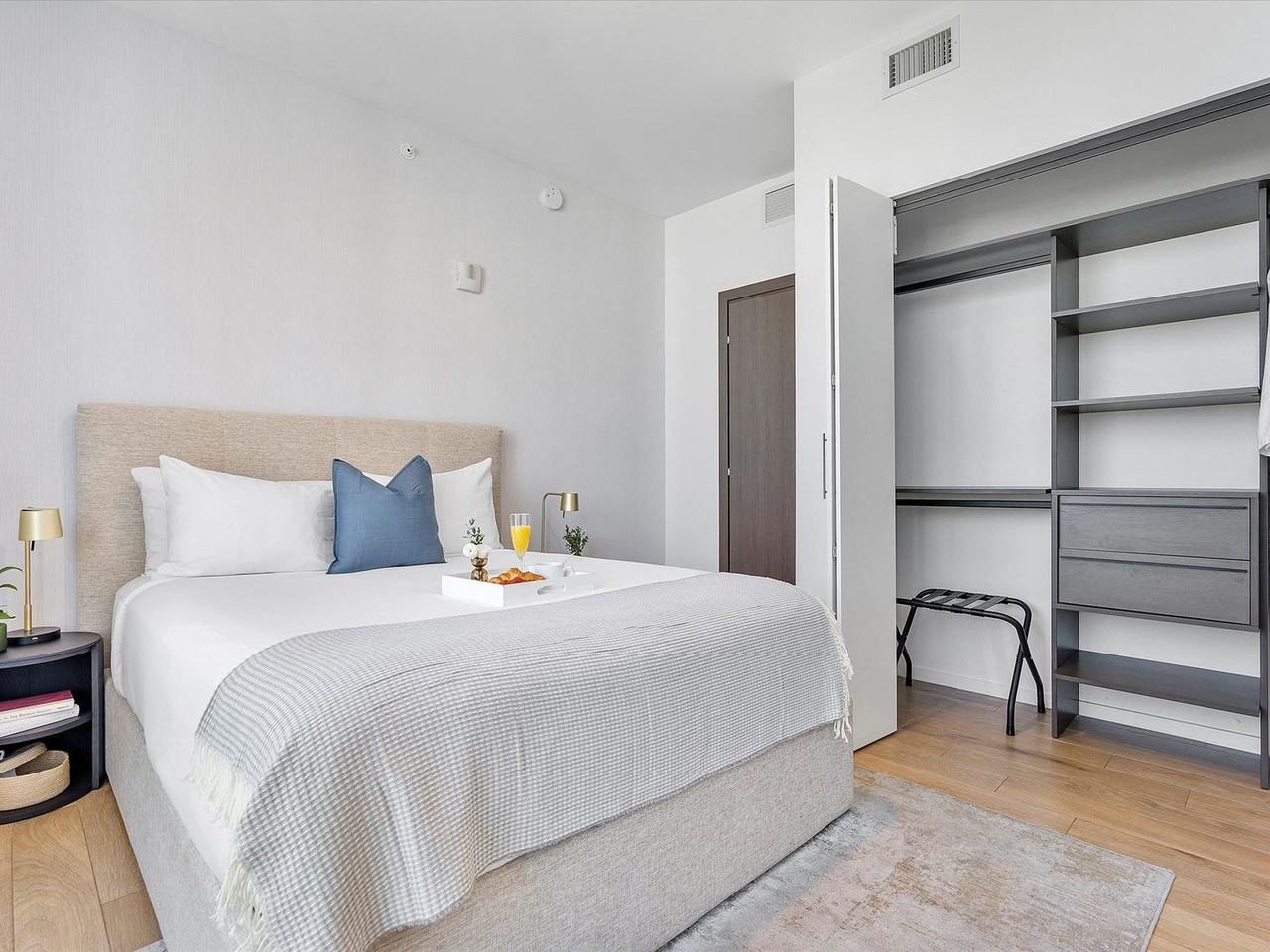 398 Ne 5th St #1372296P - Photo 7 of 23