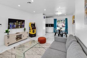 featured image of 7001 Coolidge St