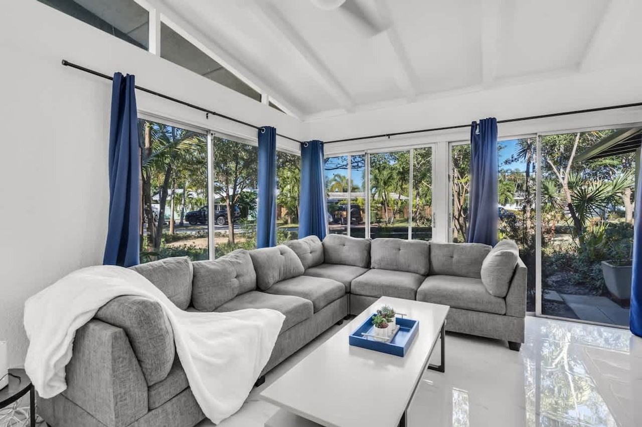 714 Ne 17th Ct #1372340P - Photo 2 of 48