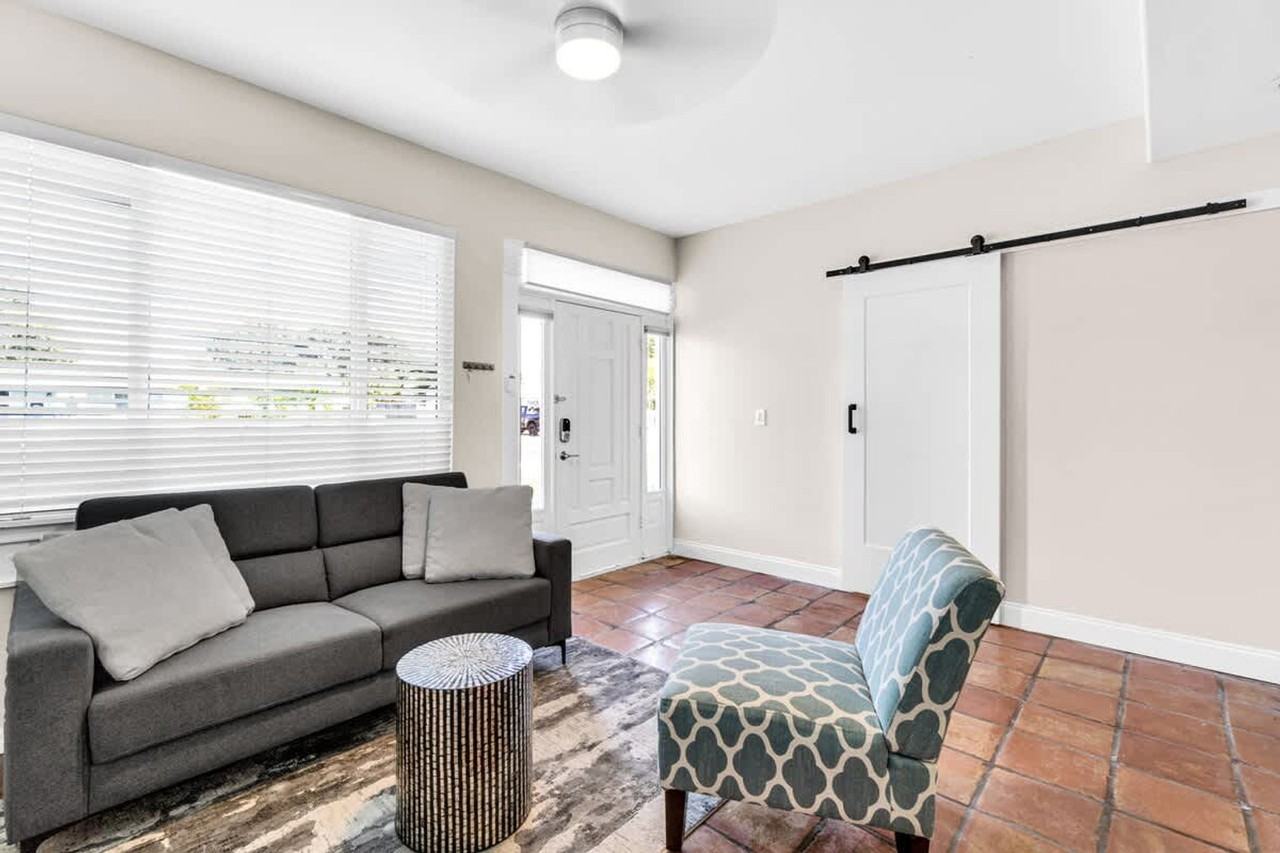 3624 Sw 22nd St #1372359P - Photo 3 of 50