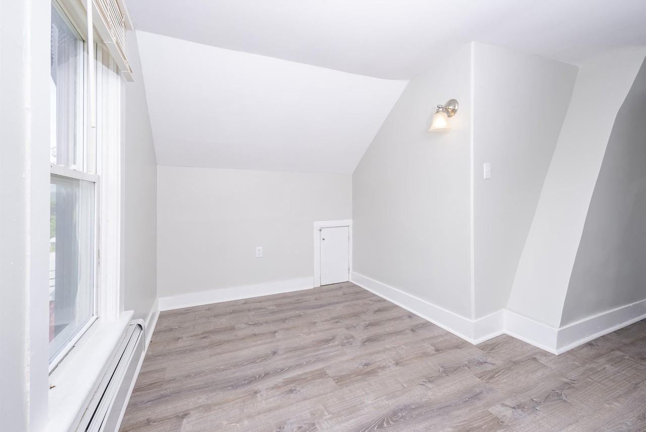 338 Saratoga St #2 - Photo 5 of 26