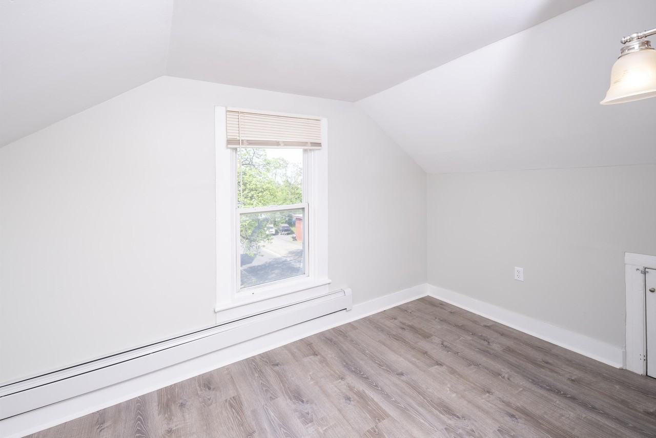 338 Saratoga St #2 - Photo 3 of 26