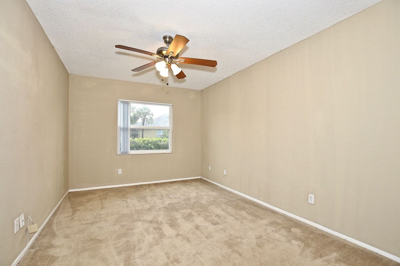 9910 Turf Way - Photo 6 of 21