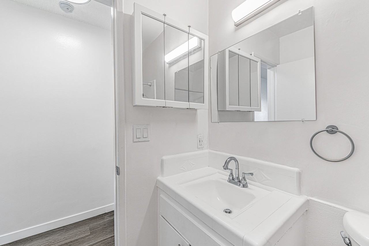 5005 August St - Photo 6 of 24