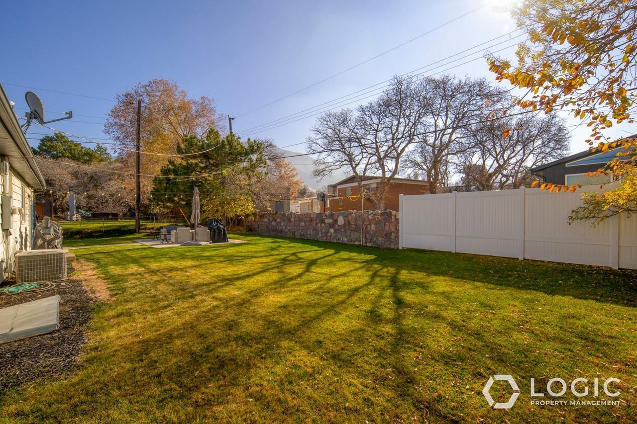 3070 E 7070 S - Photo 7 of 32