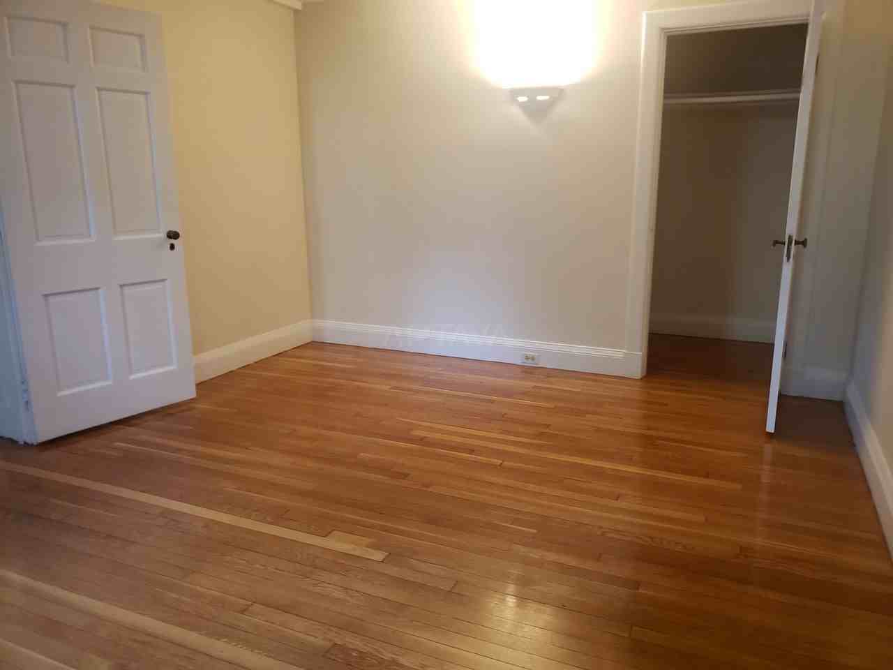 196 North Street #1 - Photo 4 of 6