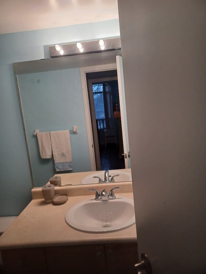 Eglinton Ave E & Kingston Rd - Photo 6 of 13