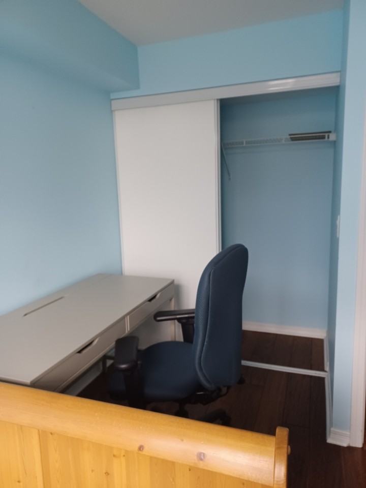 Eglinton Ave E & Kingston Rd - Photo 4 of 13