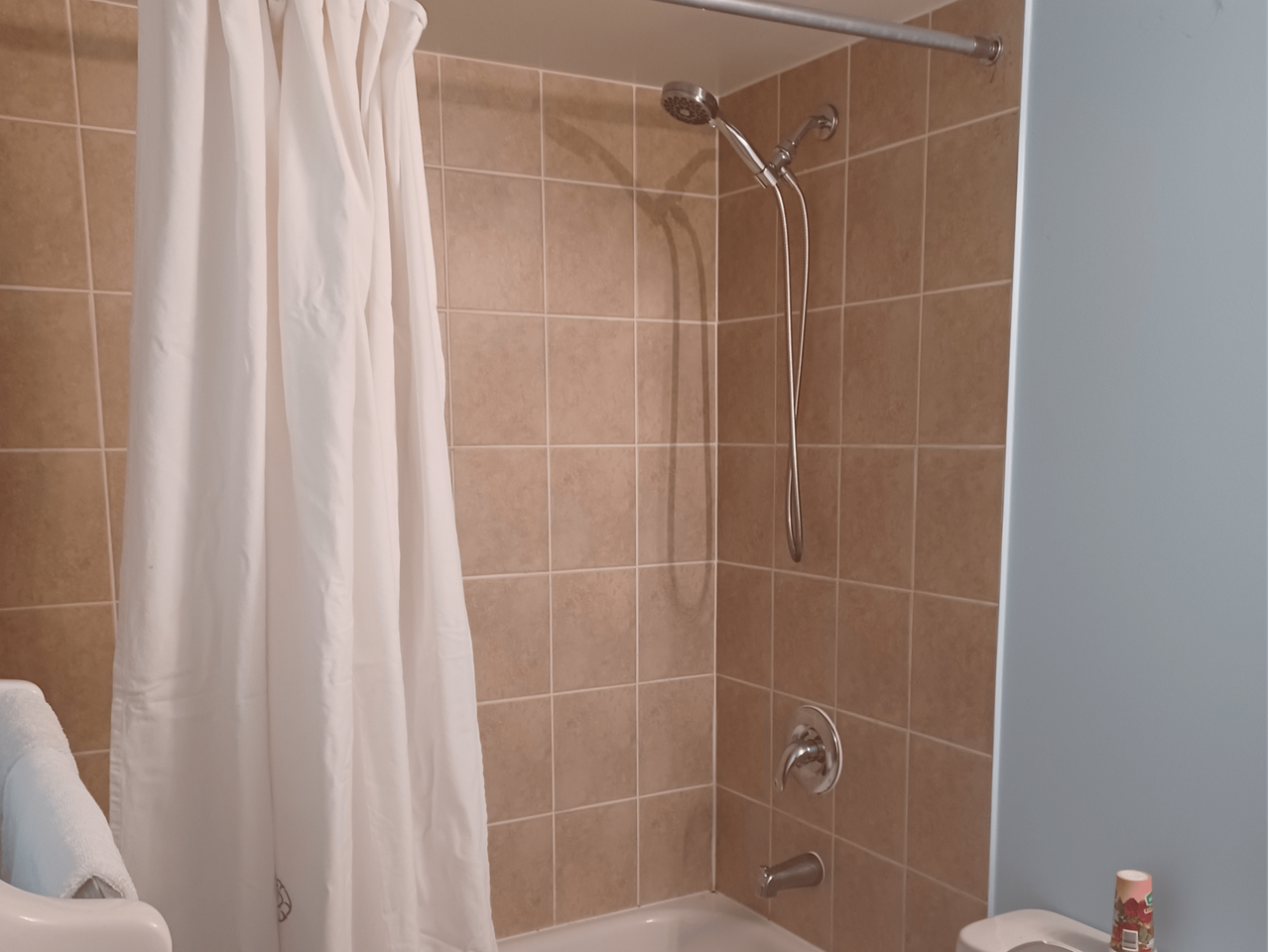 Eglinton Ave E & Kingston Rd - Photo 7 of 13