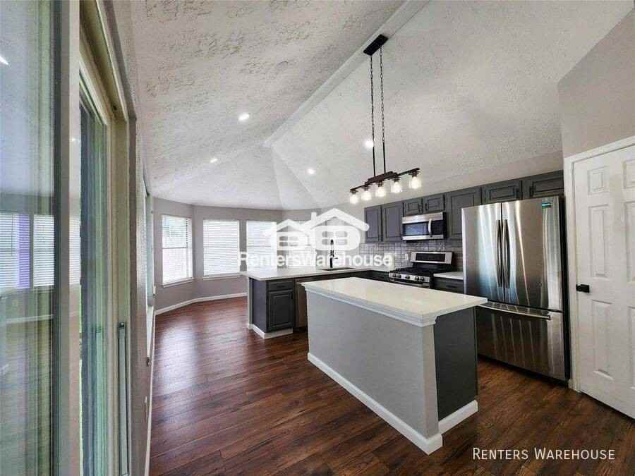 2118 Creston Dr - Photo 7 of 24