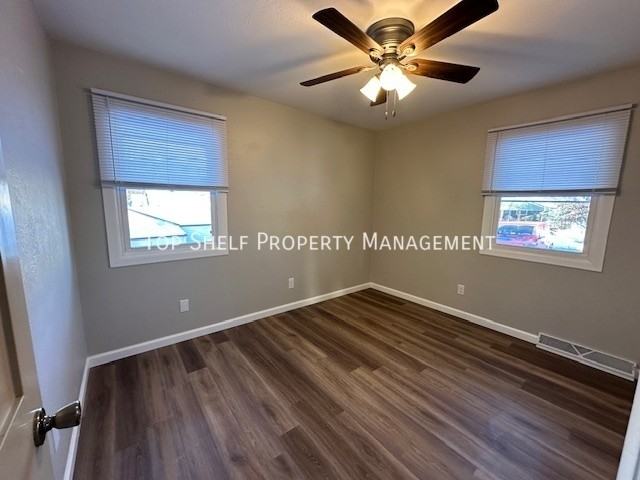 4834 Seneca Ave - Photo 5 of 12