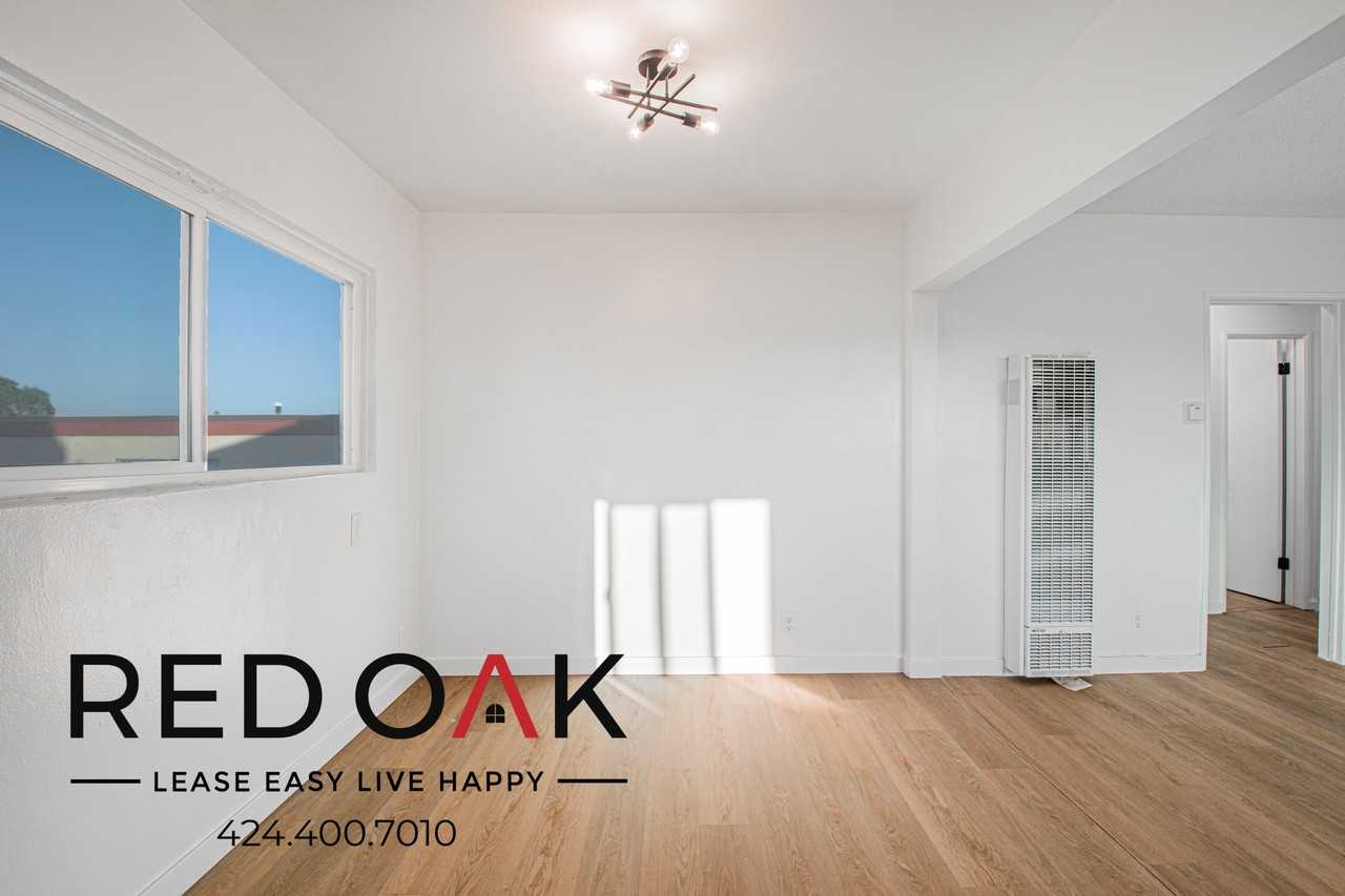 1115 W 111th St #6 - Photo 6 of 24