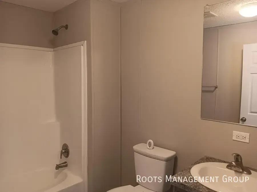 422 Carriage Lane Est #422 - Photo 3 of 9