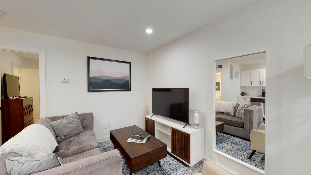 Echo Park - Photo 5 of 50