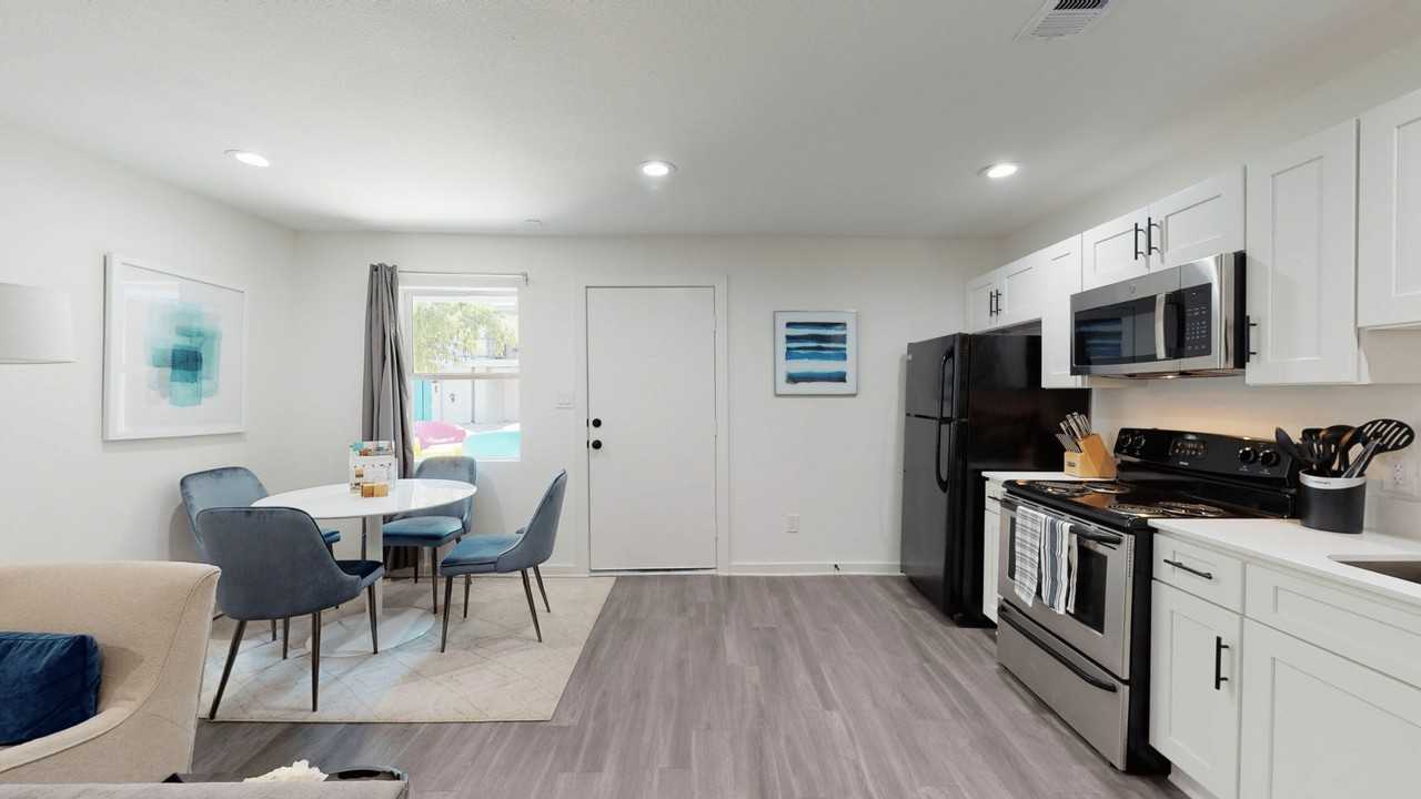 Echo Park - Photo 7 of 50