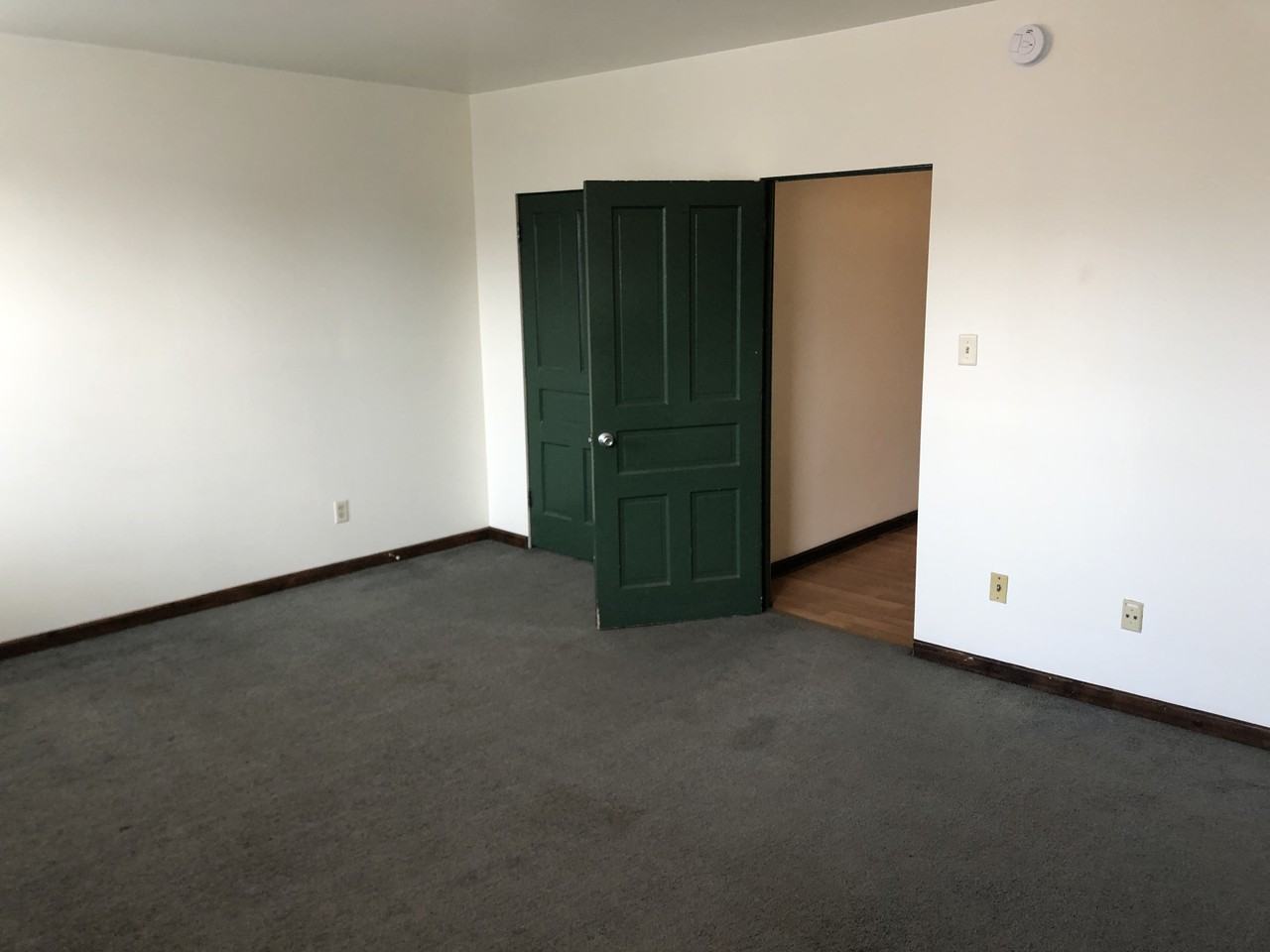 243 Meyran Ave. - Photo 5 of 9