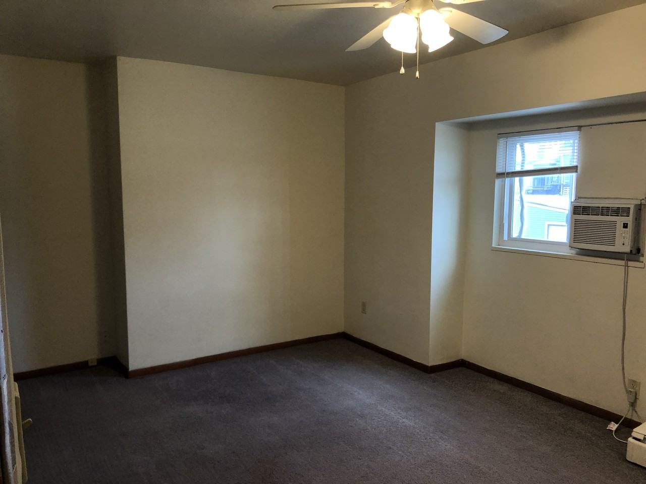 247 York Way - Photo 5 of 6