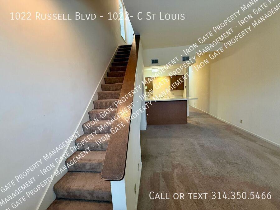 1022 Russell Blvd - Photo 5 of 13