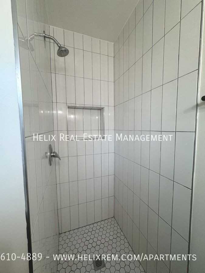 1706 N Sierra Bonita Ave - Photo 4 of 16