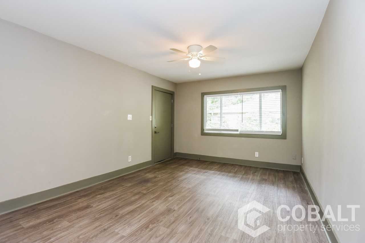 1984 Wellbourne Dr. NEUnit 7 #7 - Photo 7 of 19