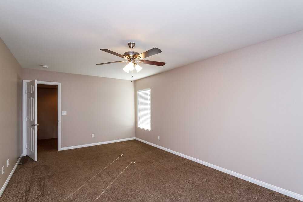 10293 Burning Bush St - Photo 6 of 15