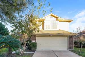 featured image of 2803 Green Hollow Ct