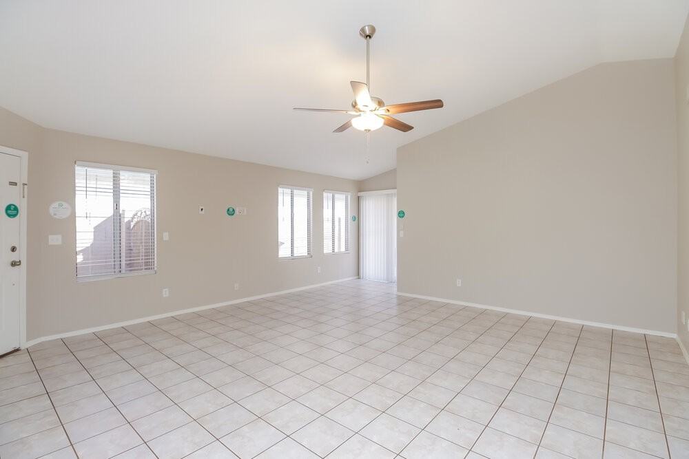 6329 W Puget Ave - Photo 3 of 16