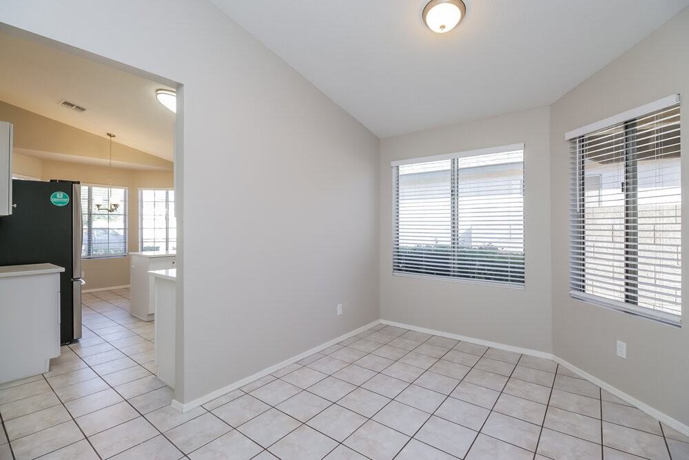 6329 W Puget Ave - Photo 5 of 16