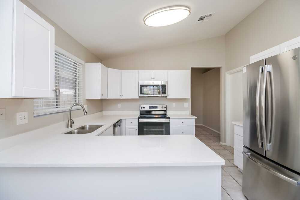 6329 W Puget Ave - Photo 7 of 16