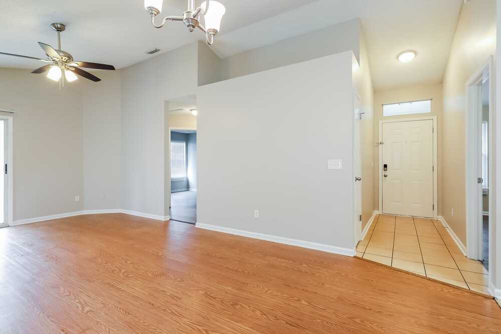 1263 Suffolk Pl - Photo 5 of 15