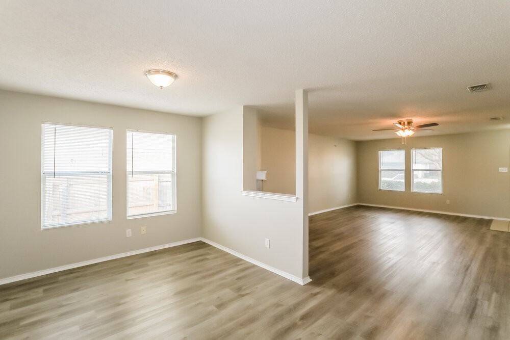 541 Magdalen Ave - Photo 5 of 16