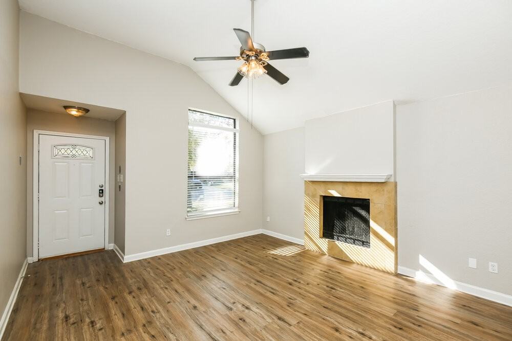 103 Hardin Dr - Photo 3 of 16