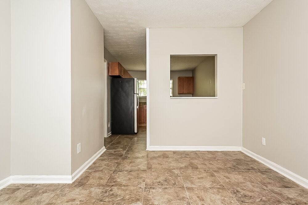 2725 Woodward Rd - Photo 7 of 17