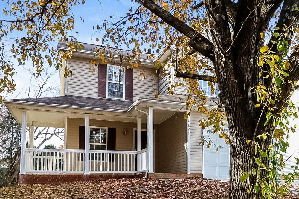 9821 Andi Kathryn Ct - Photo 4 of 17