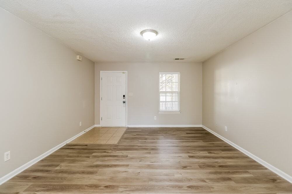 9821 Andi Kathryn Ct - Photo 5 of 17