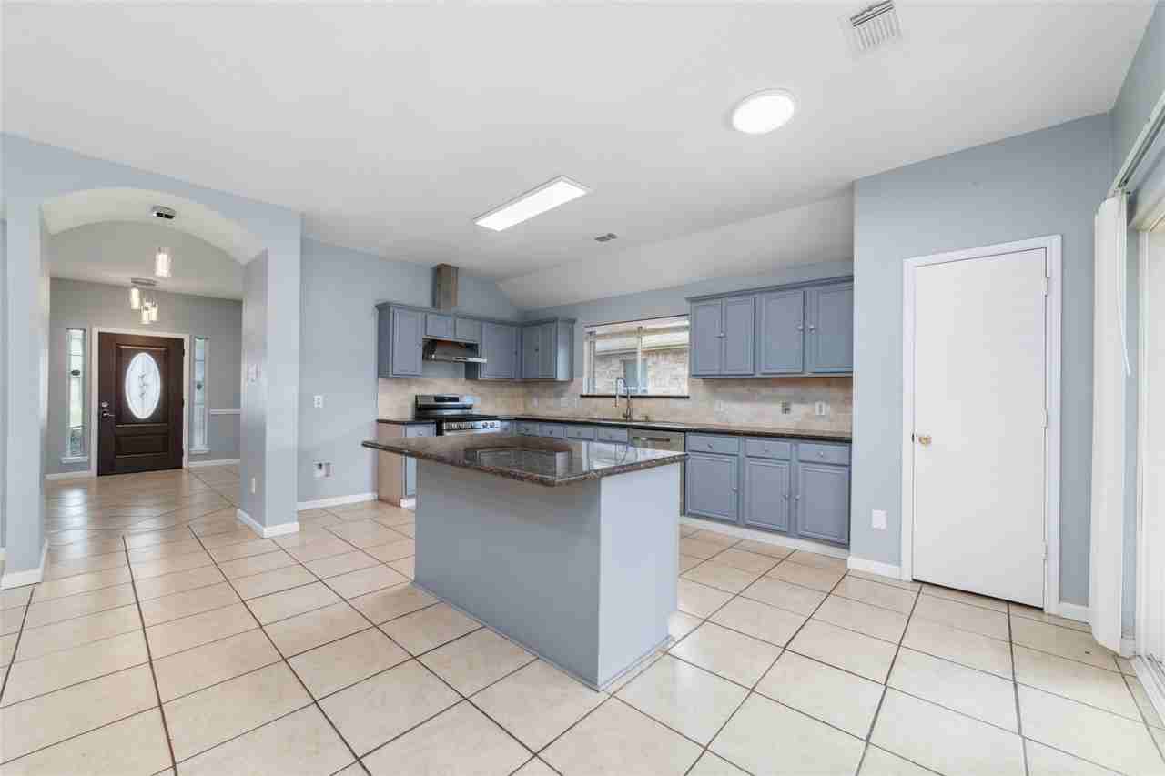 16327 Dryberry Ct #16327 - Photo 4 of 22