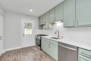 featured image of 1709 S Park Dr #1709