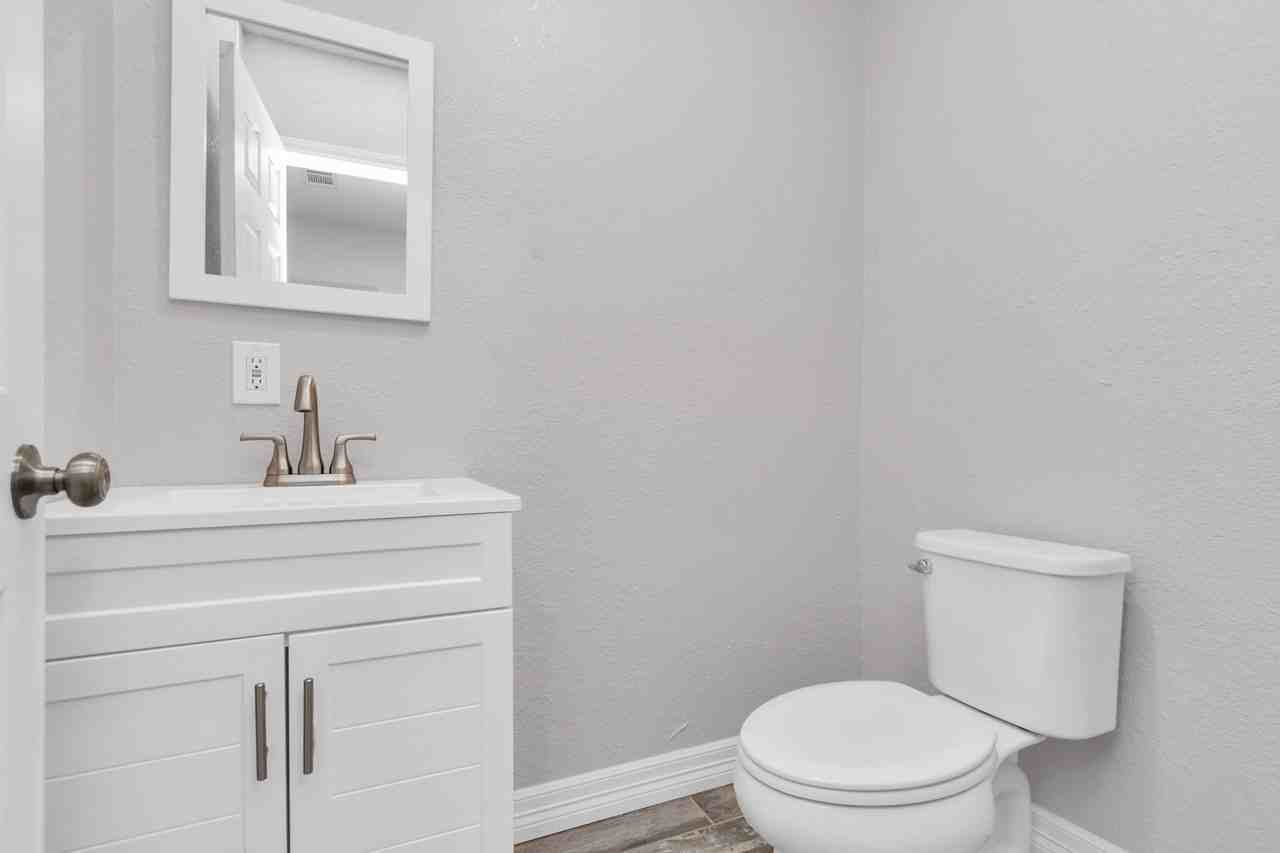 1709 S Park Dr #1709 - Photo 3 of 35