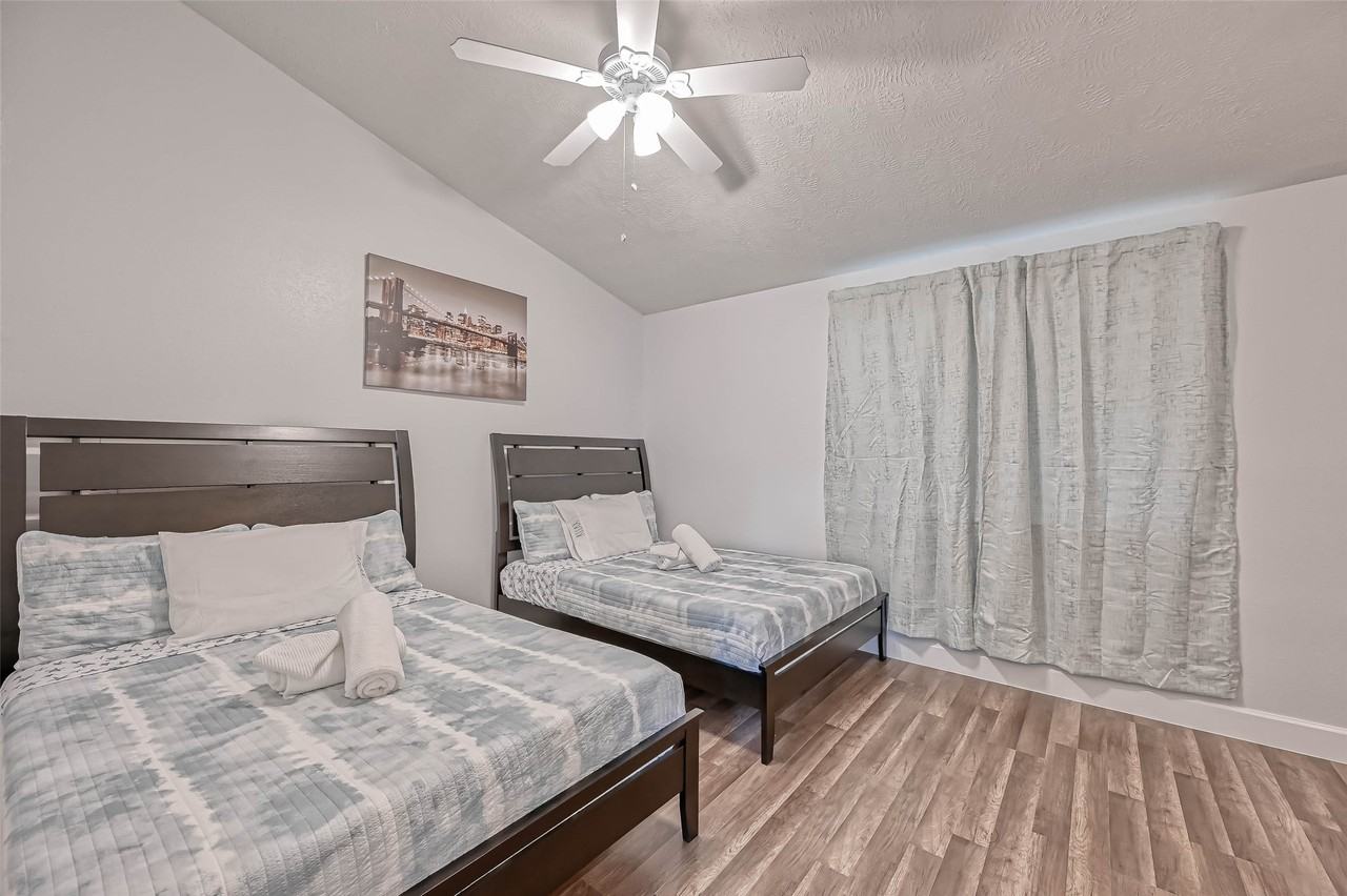 11618 Corona Ln #11618 - Photo 3 of 50