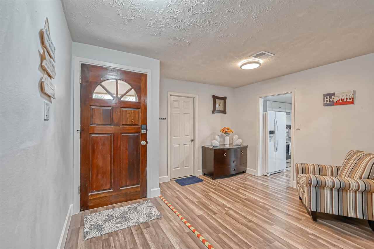 11618 Corona Ln #11618 - Photo 4 of 50