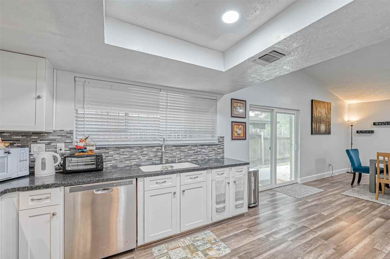 11618 Corona Ln #11618 - Photo 6 of 50