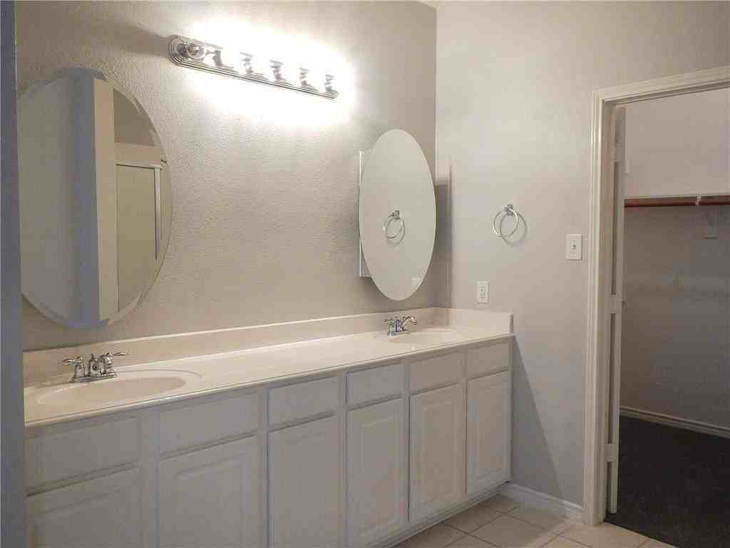 7656 Lancaster Gate #7656 - Photo 4 of 17