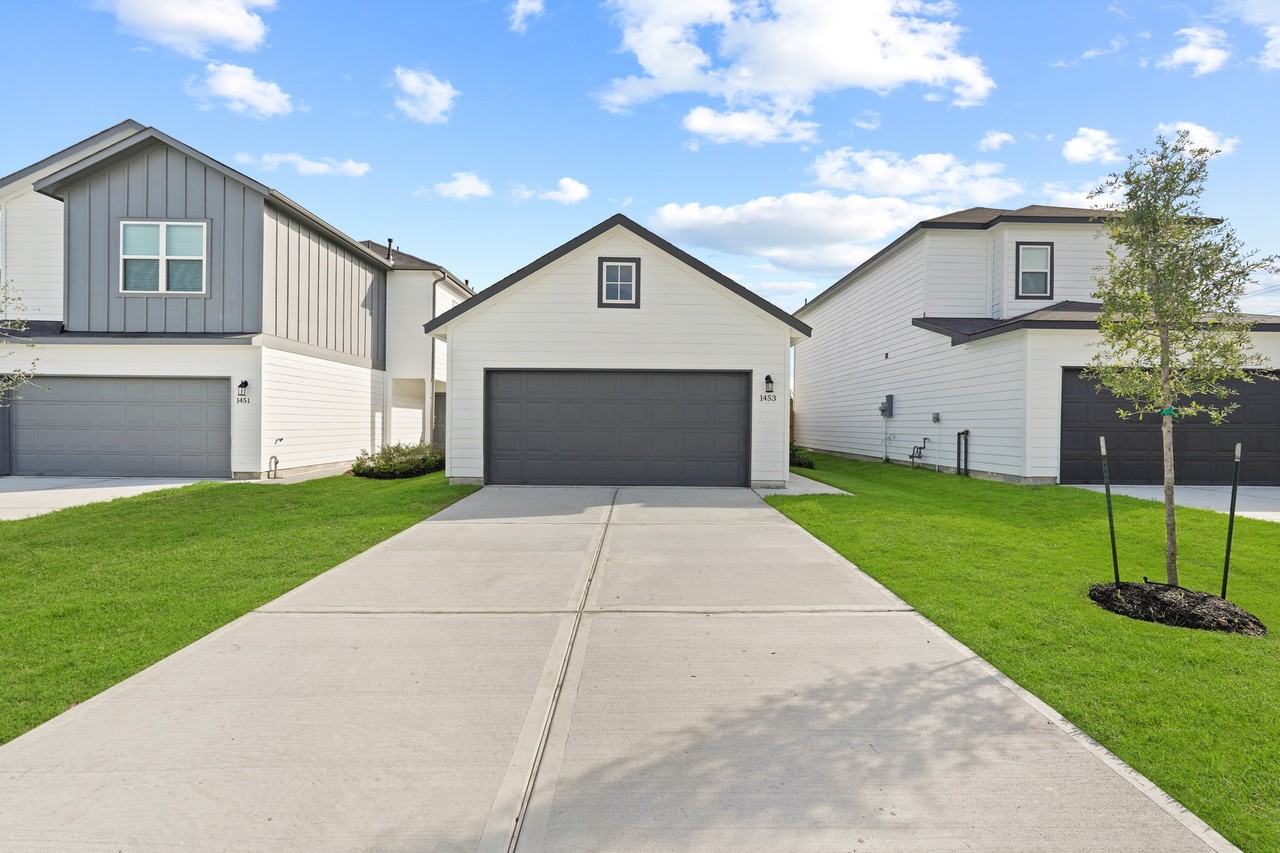 1424 Acorn Meadow St #1424 - Photo 3 of 16