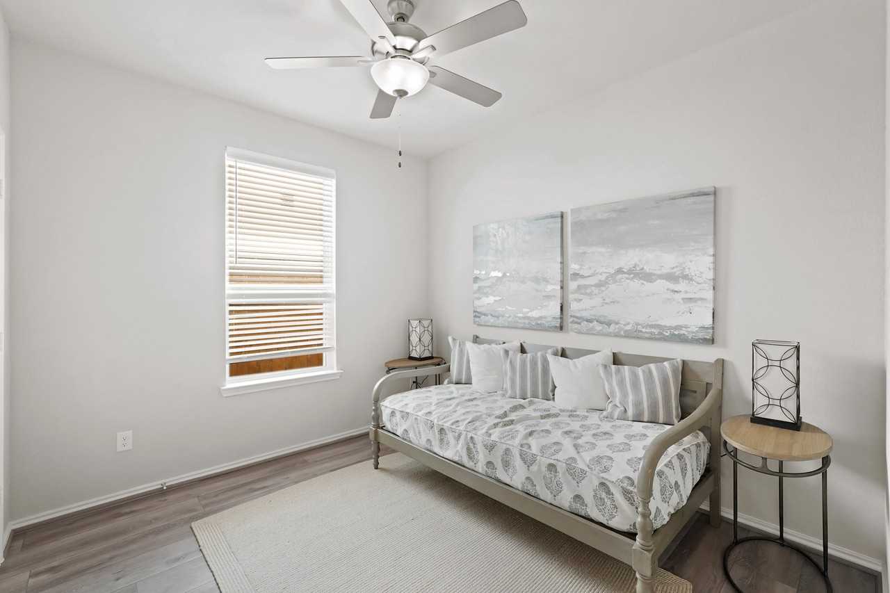 1424 Acorn Meadow St #1424 - Photo 6 of 16