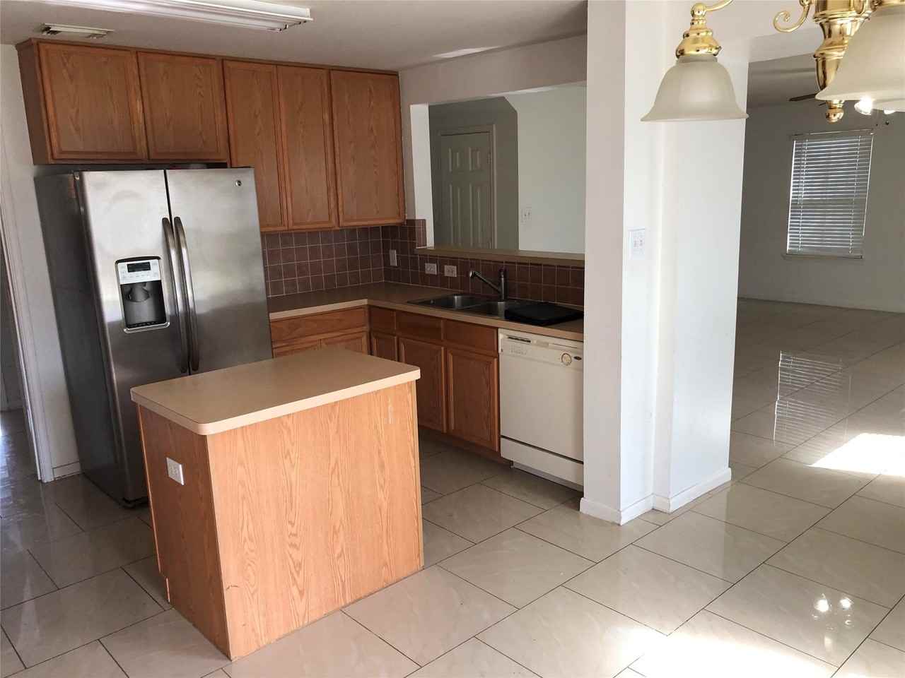 8531 Ashford Green Ln #8531 - Photo 6 of 38